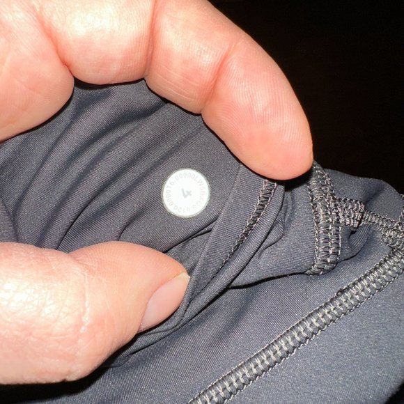 Lululemon Fast and Free 7/8 Tights - Picture 5 of 5
